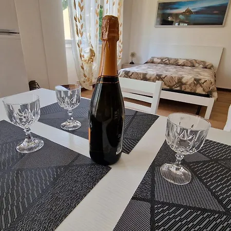 Apartman Lo Scrigno - Self Check-in 24h